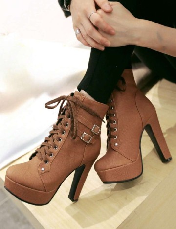 
						Botine SHEIN, maro
