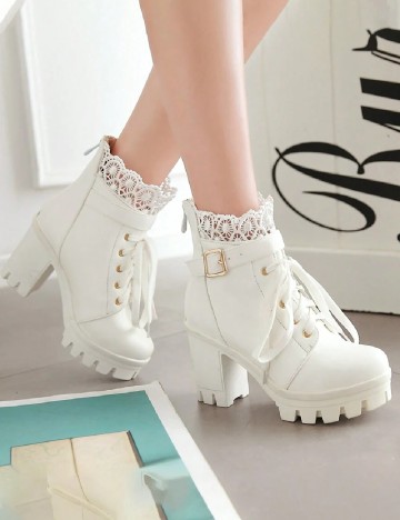 
						Botine SHEIN, alb