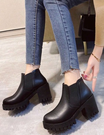 
						Botine SHEIN, negru