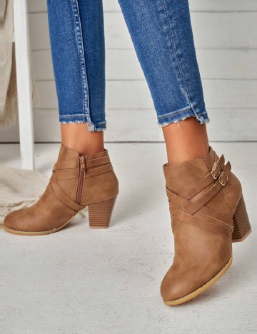 
						Botine SHEIN, maro