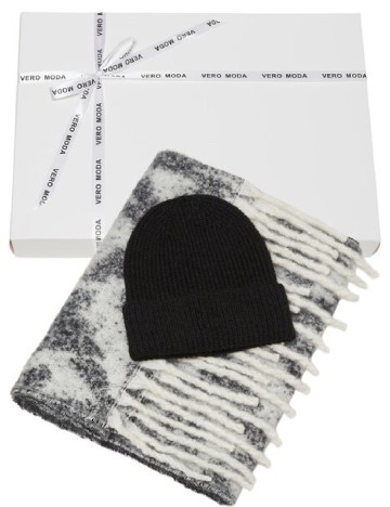 
						Set caciula si fular Vero Moda, alb/negru