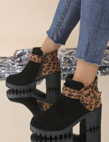
						Botine SHEIN, negru