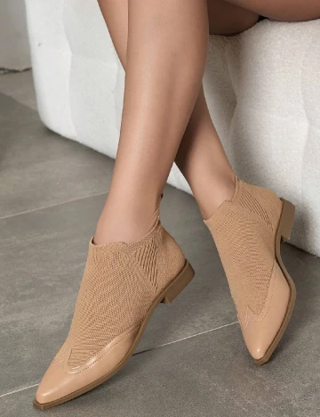 Pantofi SHEIN, maro Maro