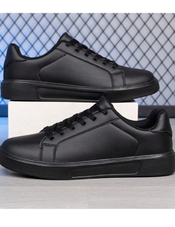 
						Adidasi SHEIN, negru