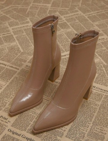 
						Botine SHEIN, maro