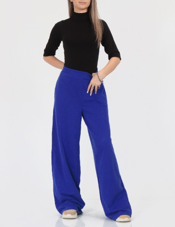 
						Pantaloni Vero Moda, albastru