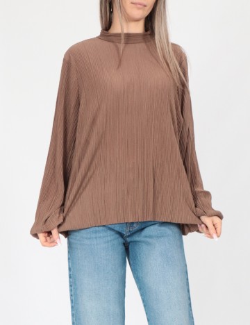 
						Bluza Vero Moda, maro