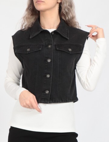 
						Vesta Noisy May, negru