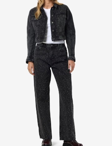 Jacheta Noisy May, negru