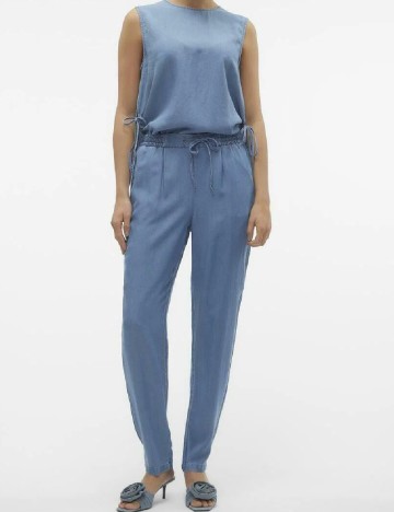 
						Pantaloni Vero Moda, albastru