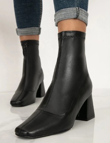 
						Botine SHEIN, negru