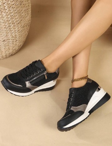 
						Adidasi SHEIN, negru