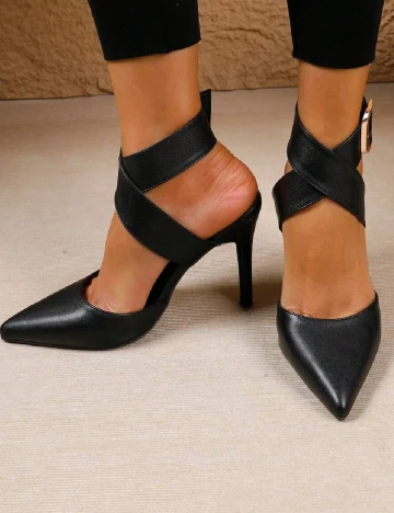 Pantofi SHEIN, negru