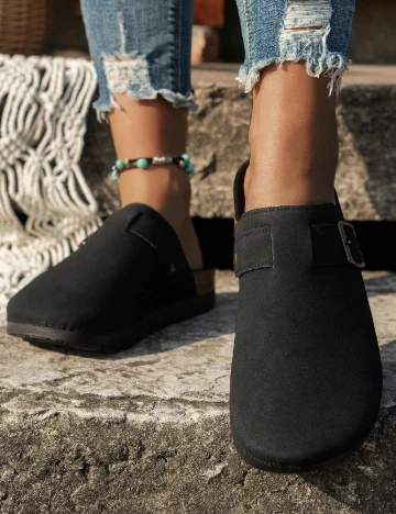 Slapi SHEIN, negru