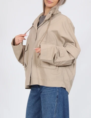 Jacheta Only, maro deschis