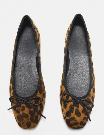 
						Balerini SHEIN, animal print