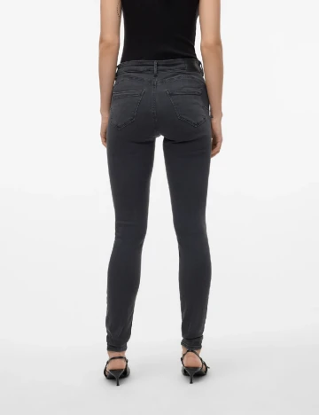 Blugi Vero Moda, gri
