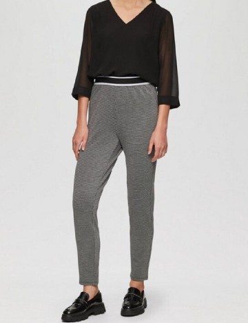 
						Pantaloni s.Oliver, gri