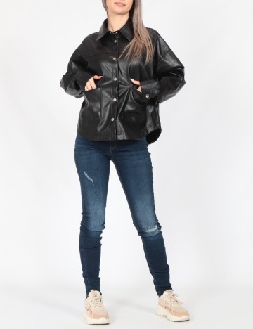 Jacheta Noisy May, negru