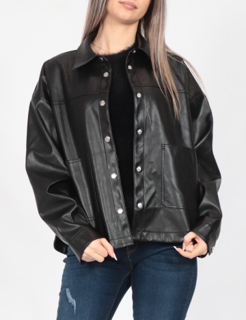 
						Jacheta Noisy May, negru