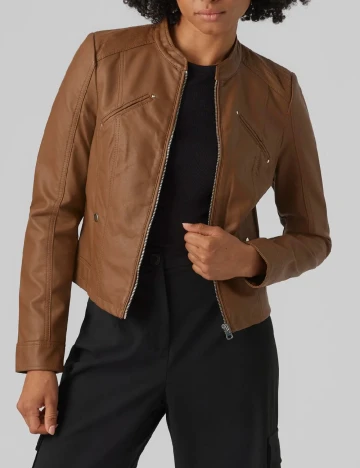 Jacheta Vero Moda, maro