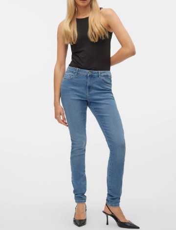 
						Blugi Vero Moda, albastru