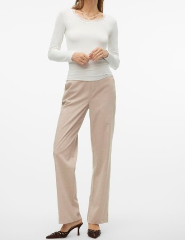 
						Pantaloni Vero Moda, crem