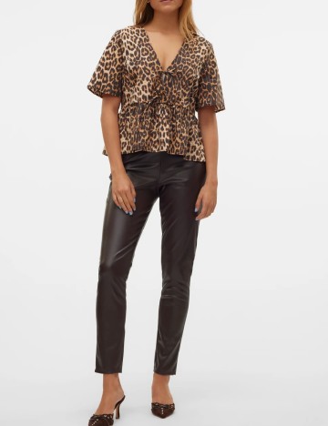 
						Colanti Vero Moda, maro