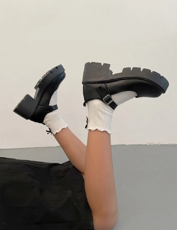 Pantofi SHEIN, negru