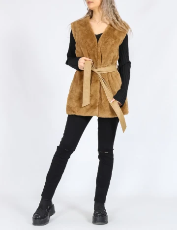 Vesta Vero Moda, maro