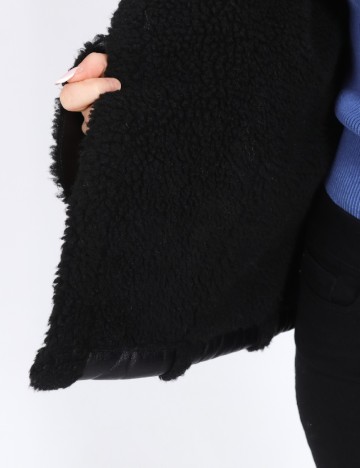 Jacheta Noisy May, negru