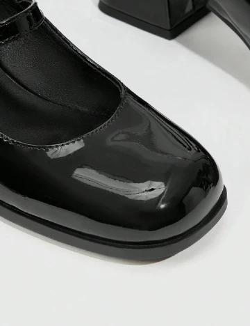 Pantofi SHEIN, negru