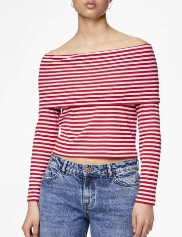 
						Top Pieces, rosu