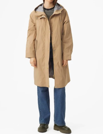 Jacheta Vero Moda, maro