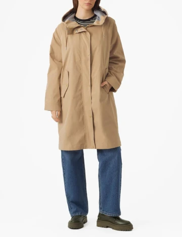 Jacheta Vero Moda, maro