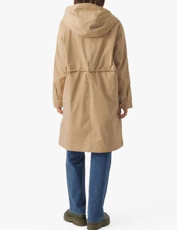 Jacheta Vero Moda, maro