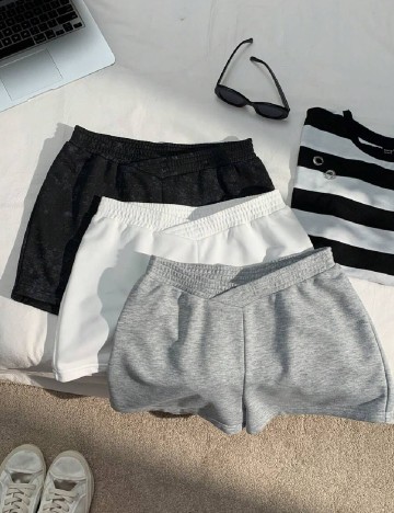 Set Pantaloni scurti 3 bucati SHEIN, mix culori