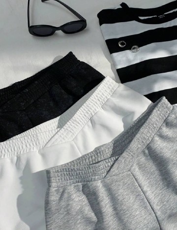 Set Pantaloni scurti 3 bucati SHEIN, mix culori