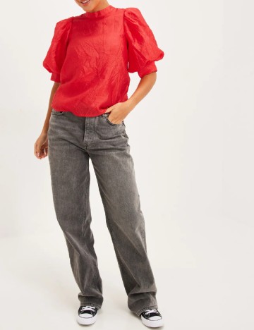 
						Bluza Pieces, rosu