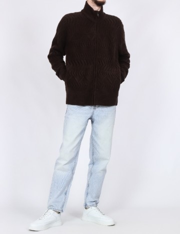 
						Jacheta Jack&Jones, maro