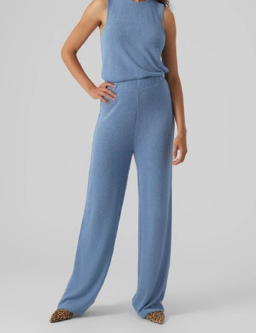 
						Pantaloni Vero Moda, albastru
