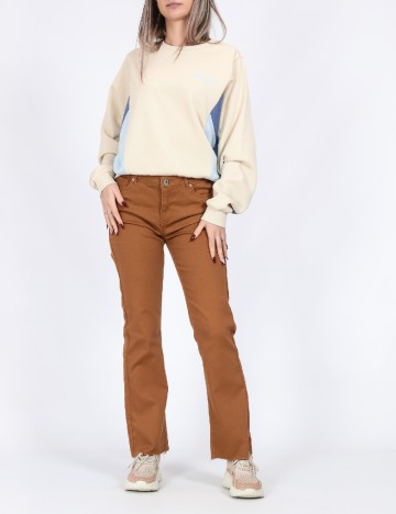 
						Pantaloni Vero Moda, maro