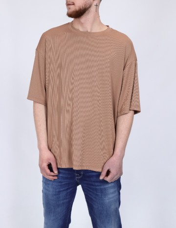 
						Tricou SHEIN, maro