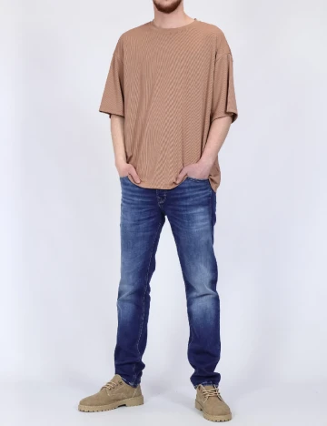 Tricou SHEIN, maro