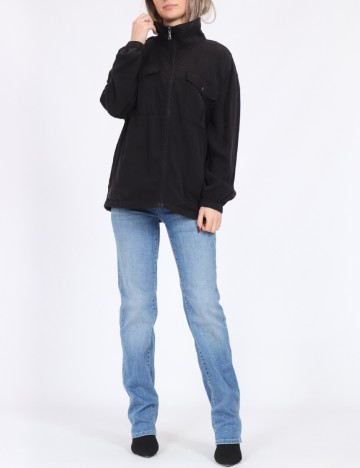 
						Jacheta s.Oliver, negru