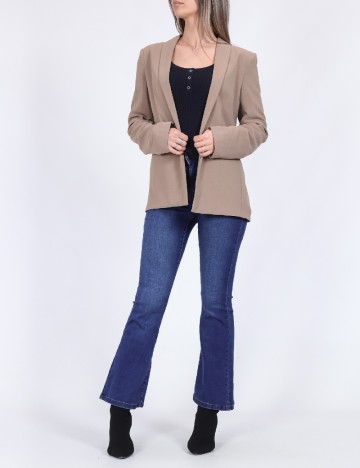 
						Blazer Only, maro