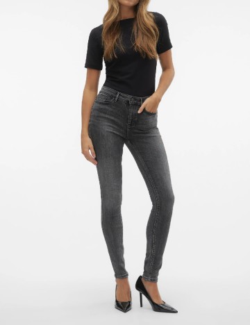 
						Blugi Vero Moda, gri