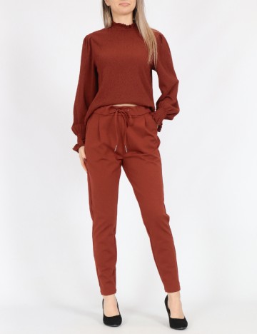 
						Pantaloni Vero Moda, caramiziu