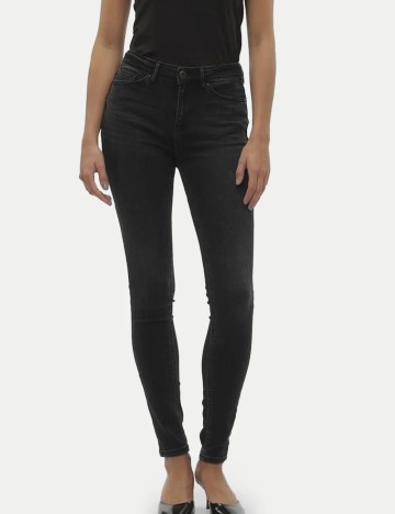 
						Blugi Vero Moda, negru