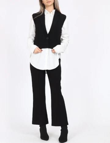 Vesta Jacqueline de Yong, negru